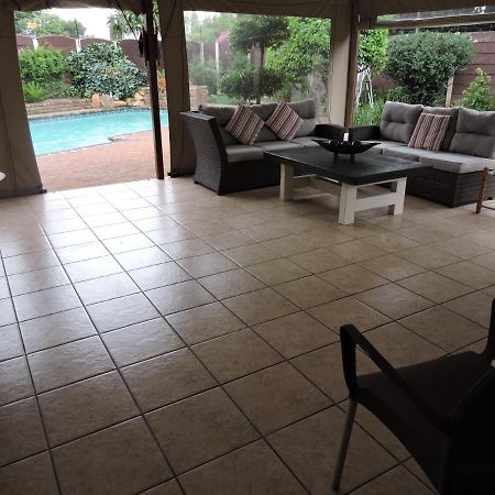 The Pheasant Apartment Boksburg Exterior foto